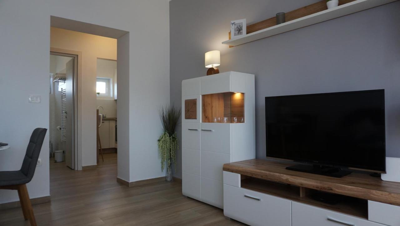 Apartman Luka PUY Eksteriør bilde