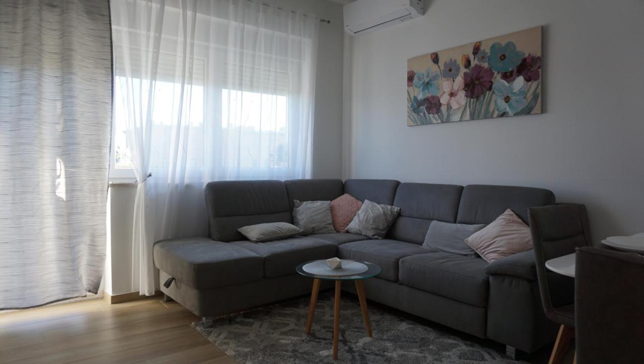 Apartman Luka PUY Eksteriør bilde