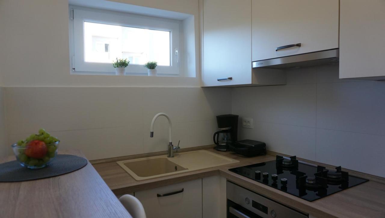 Apartman Luka PUY Eksteriør bilde