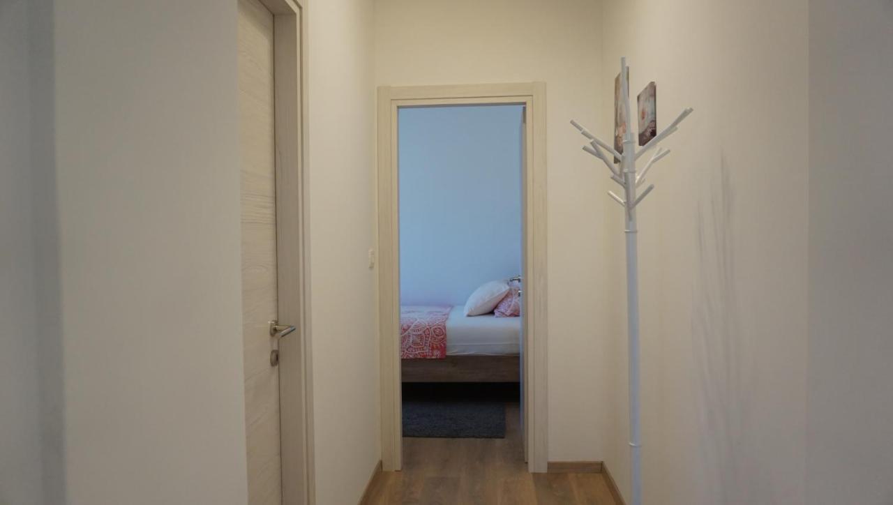 Apartman Luka PUY Eksteriør bilde