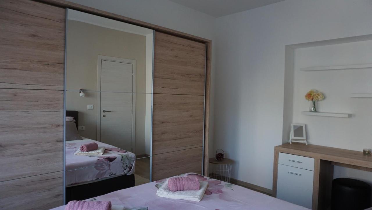 Apartman Luka PUY Eksteriør bilde