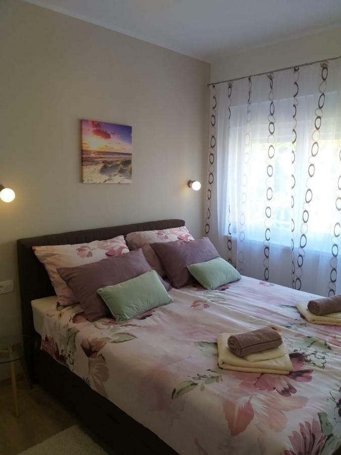 Apartman Luka PUY Eksteriør bilde