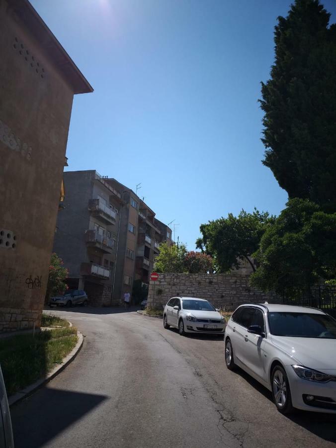 Apartman Luka PUY Eksteriør bilde