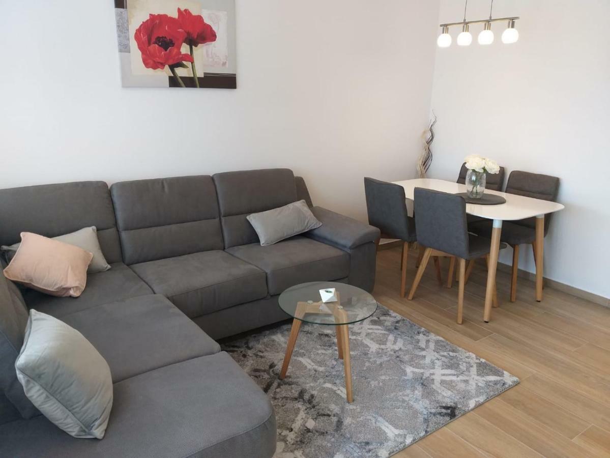 Apartman Luka PUY Eksteriør bilde